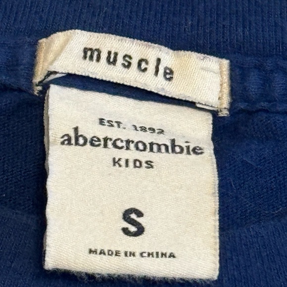 Abercrombie Kids T-Shirt - Boys Size S - Picture 4 of 16